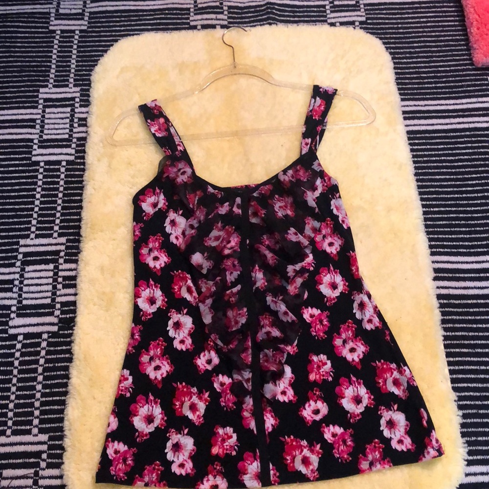 White House Black Market Soft Ruffle Floral Tank